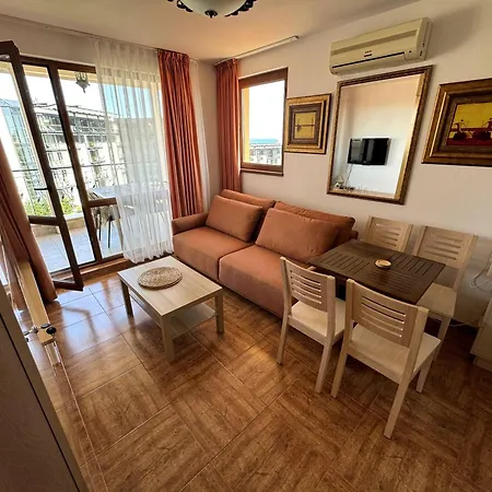 Royal Bay Апартаменты